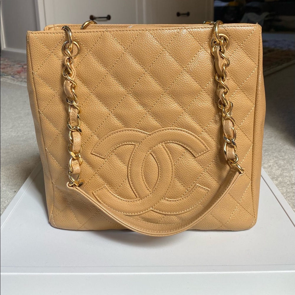Chanel Caviar Petite Shopping Tote